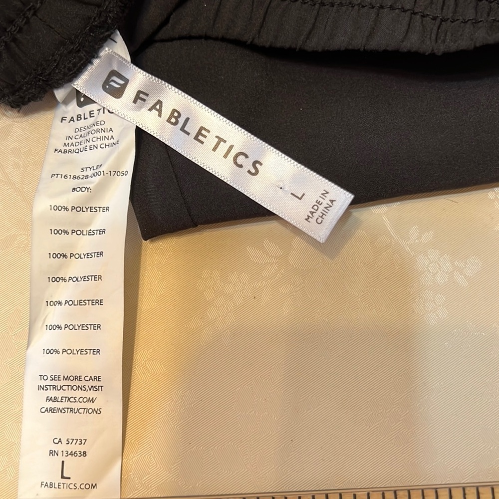 Fabletics Black Pants. Size L - Picture 3 of 7